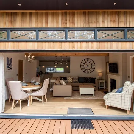 2 Bed In Oc-a32817 Lodge Pickering