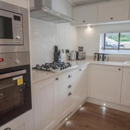 2 Bed In Oc-a32817